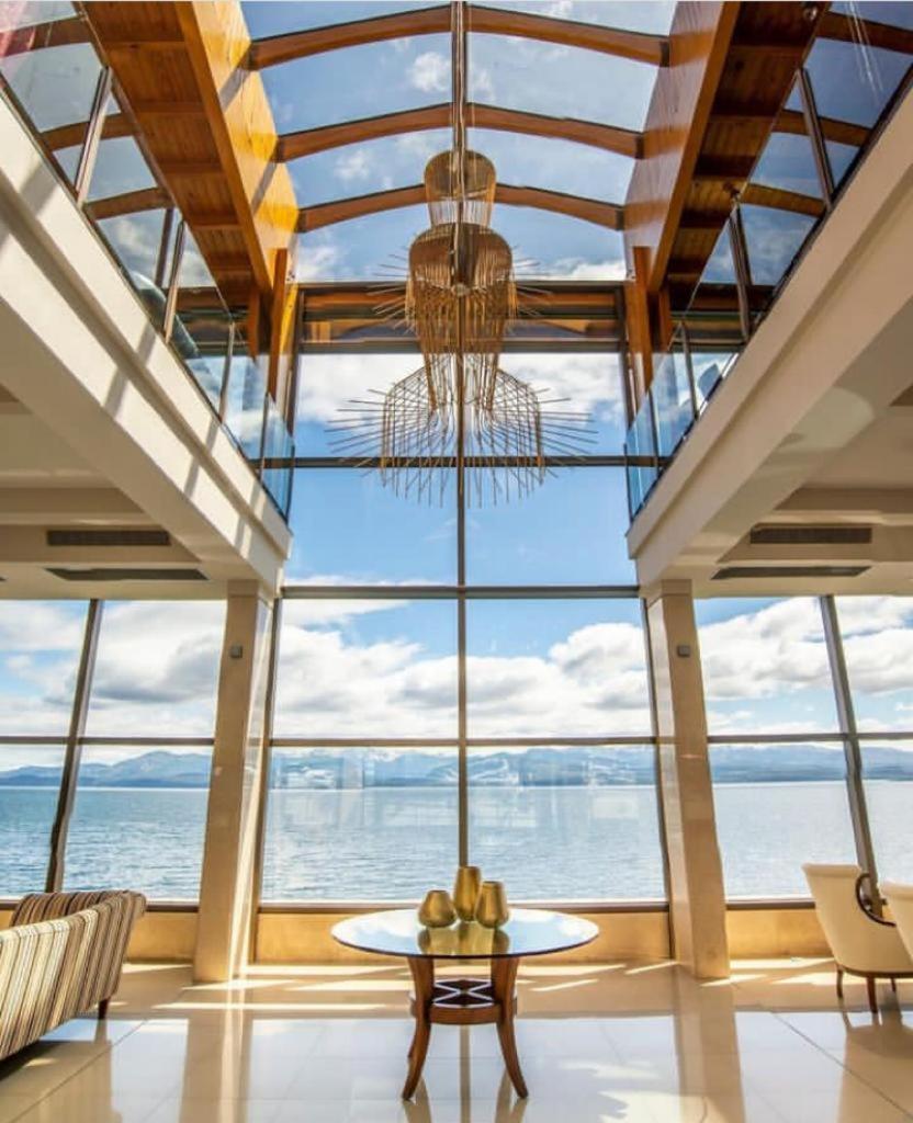 Alma Del Lago Suites & Spa San Carlos de Bariloche Dış mekan fotoğraf The interior of the hotel